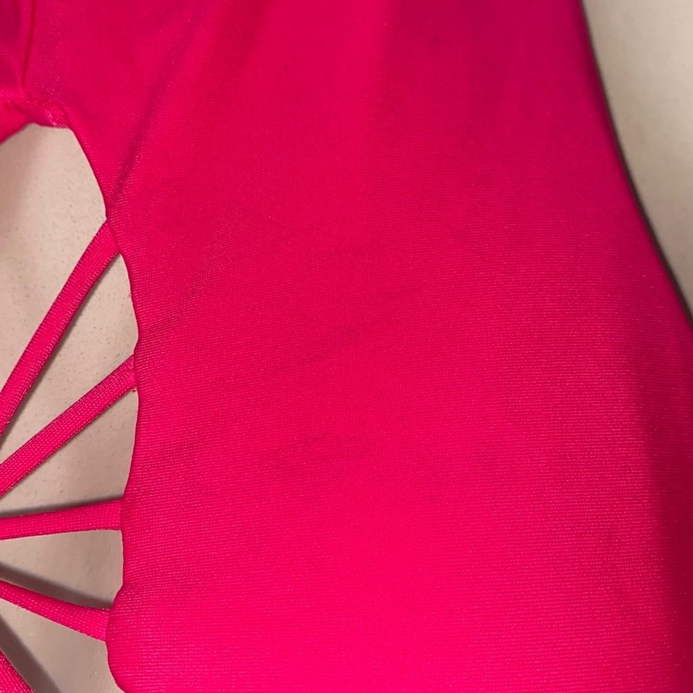 Pink Halter - Picture 4 of 4